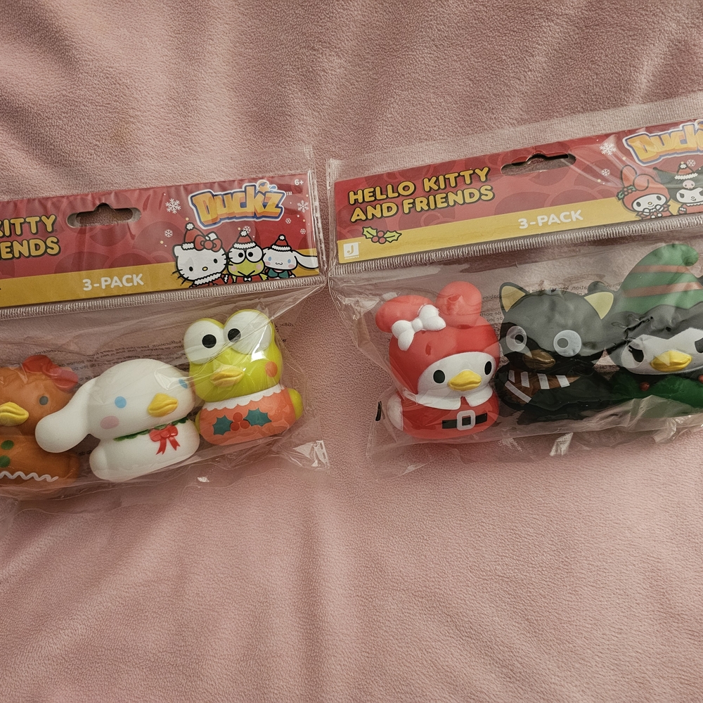 Hello Kitty and Friends Christmas Duck bundle